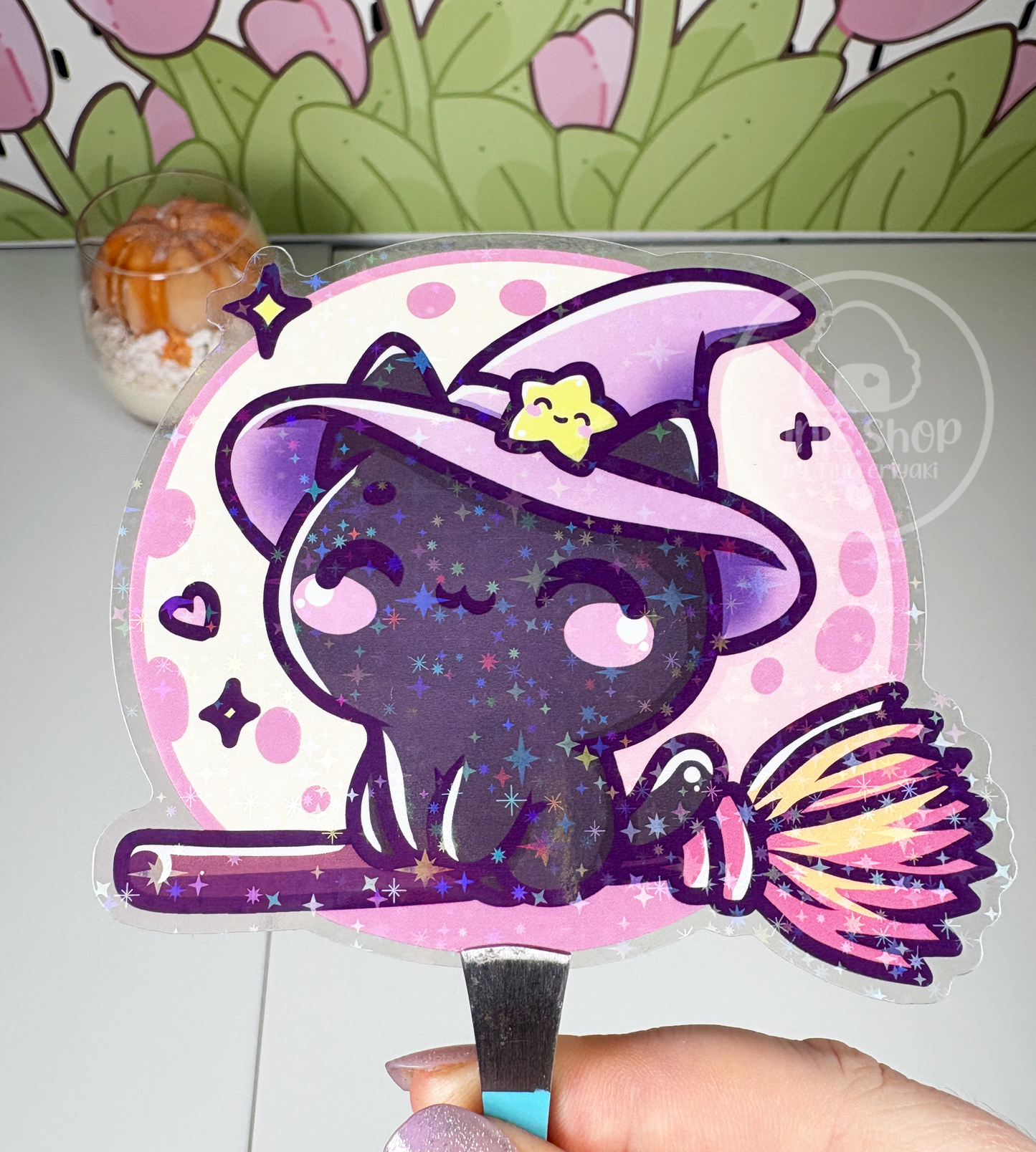 Katze auf Besen - Chunky Sticker transparent mit Holo-Effekt