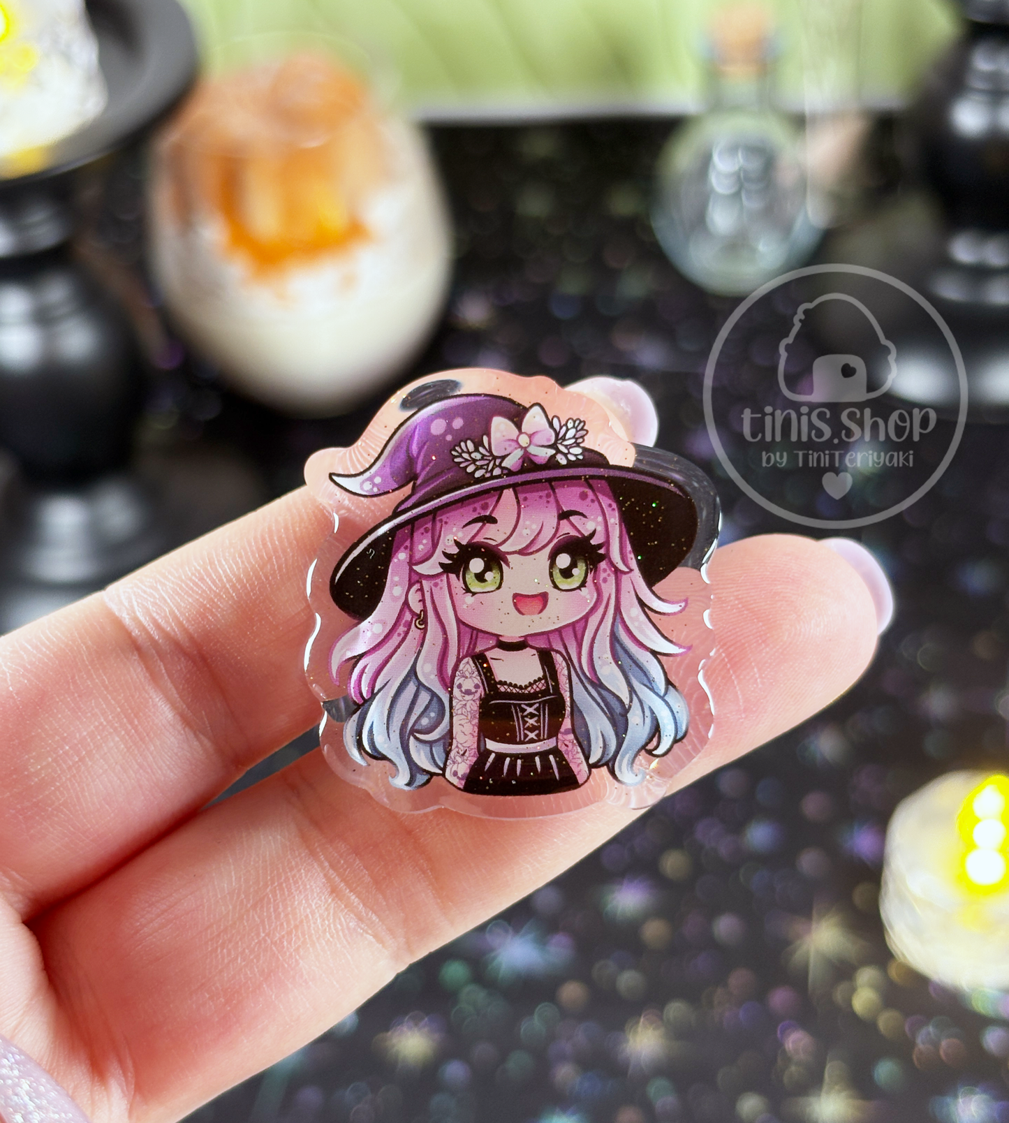Hexe mit Tattoos - Acrylic Pin
