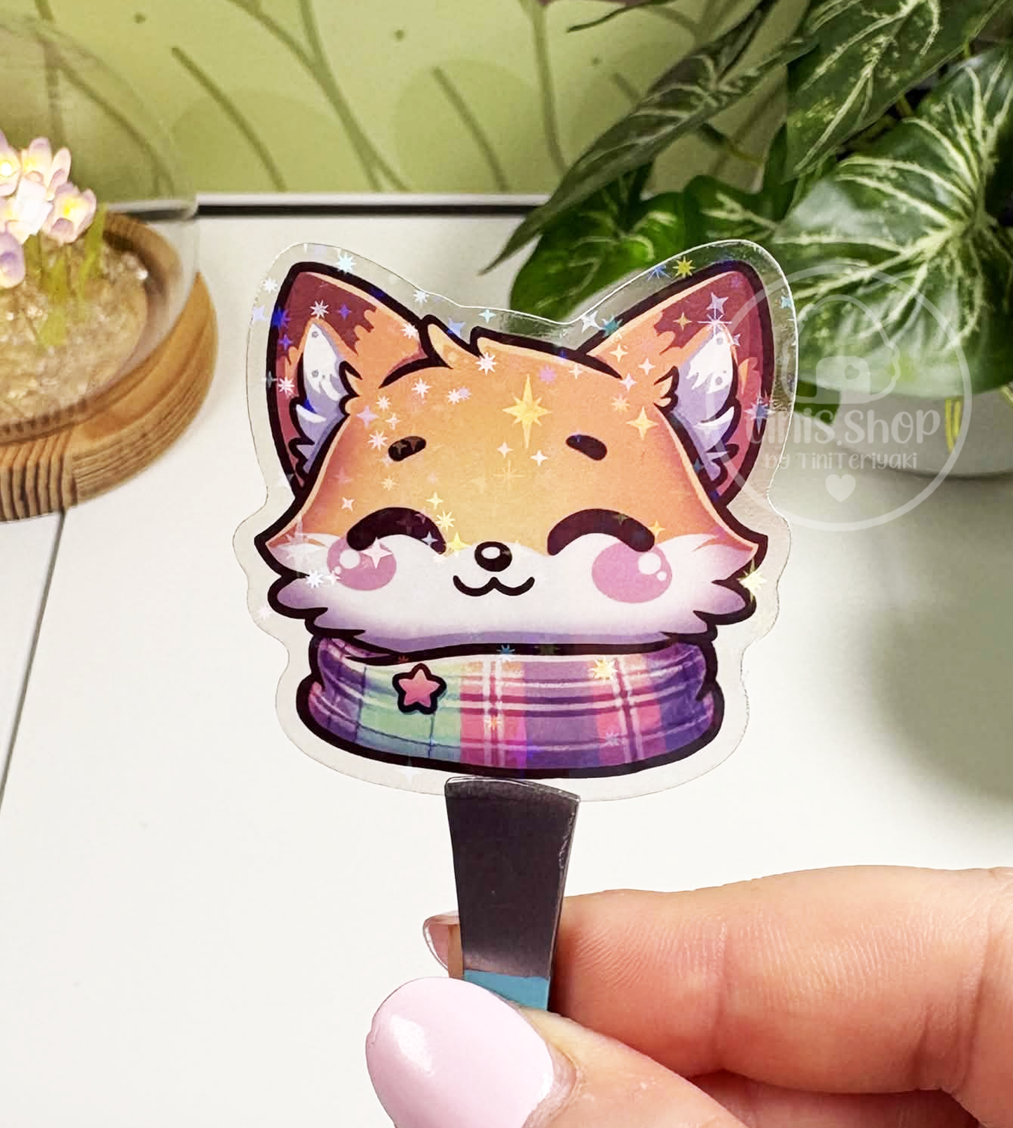 Fuchs mit Schal - transparenter Sticker mit Holo-Effekt