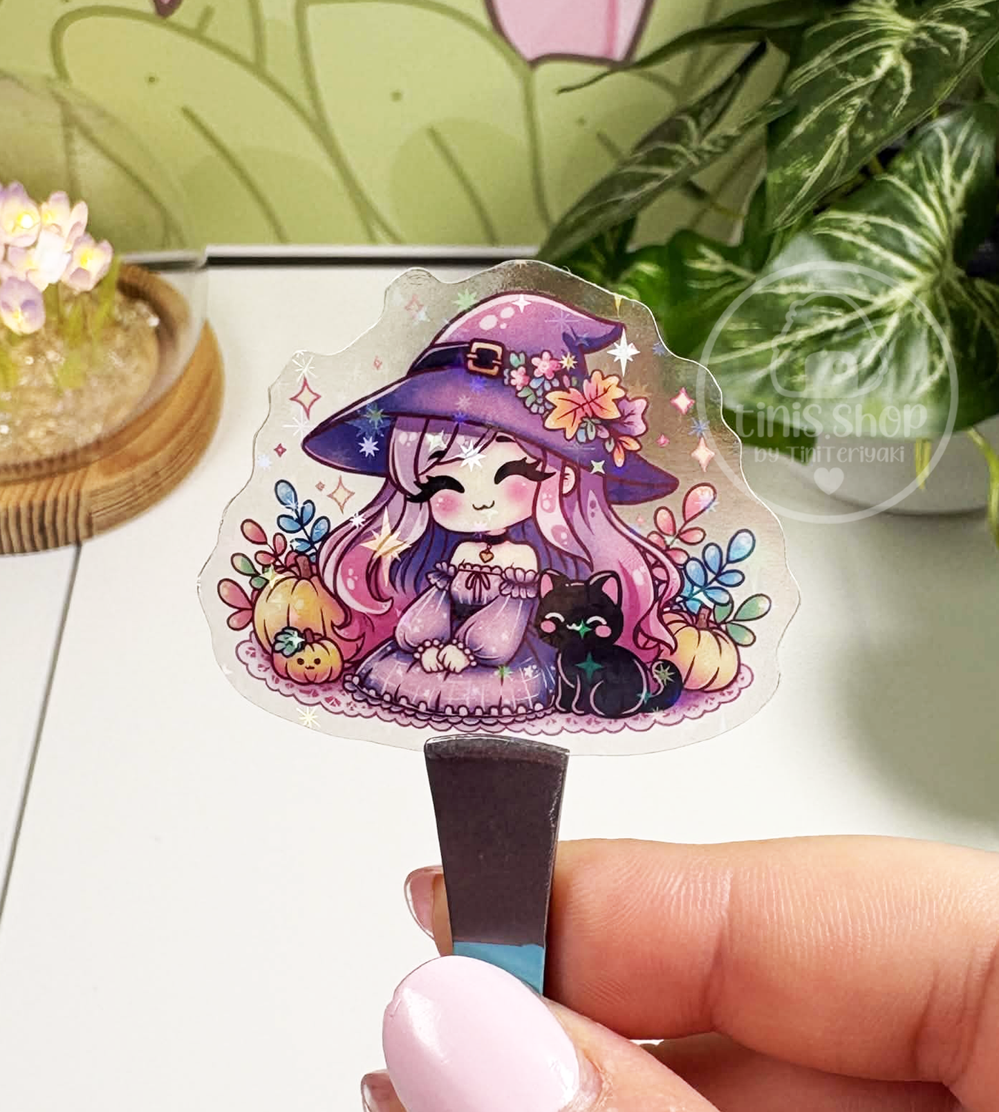 Hexe im Herbst - transparenter Sticker mit Holo-Effekt